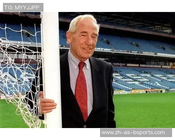 四号足球黑金球星是谁 他在球场上的传奇故事与荣誉回顾 四号足球黑金球星是谁 他在球场上的传奇故事与荣誉回顾